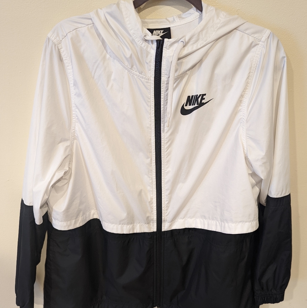 Nike windbreaker windrunner jacket